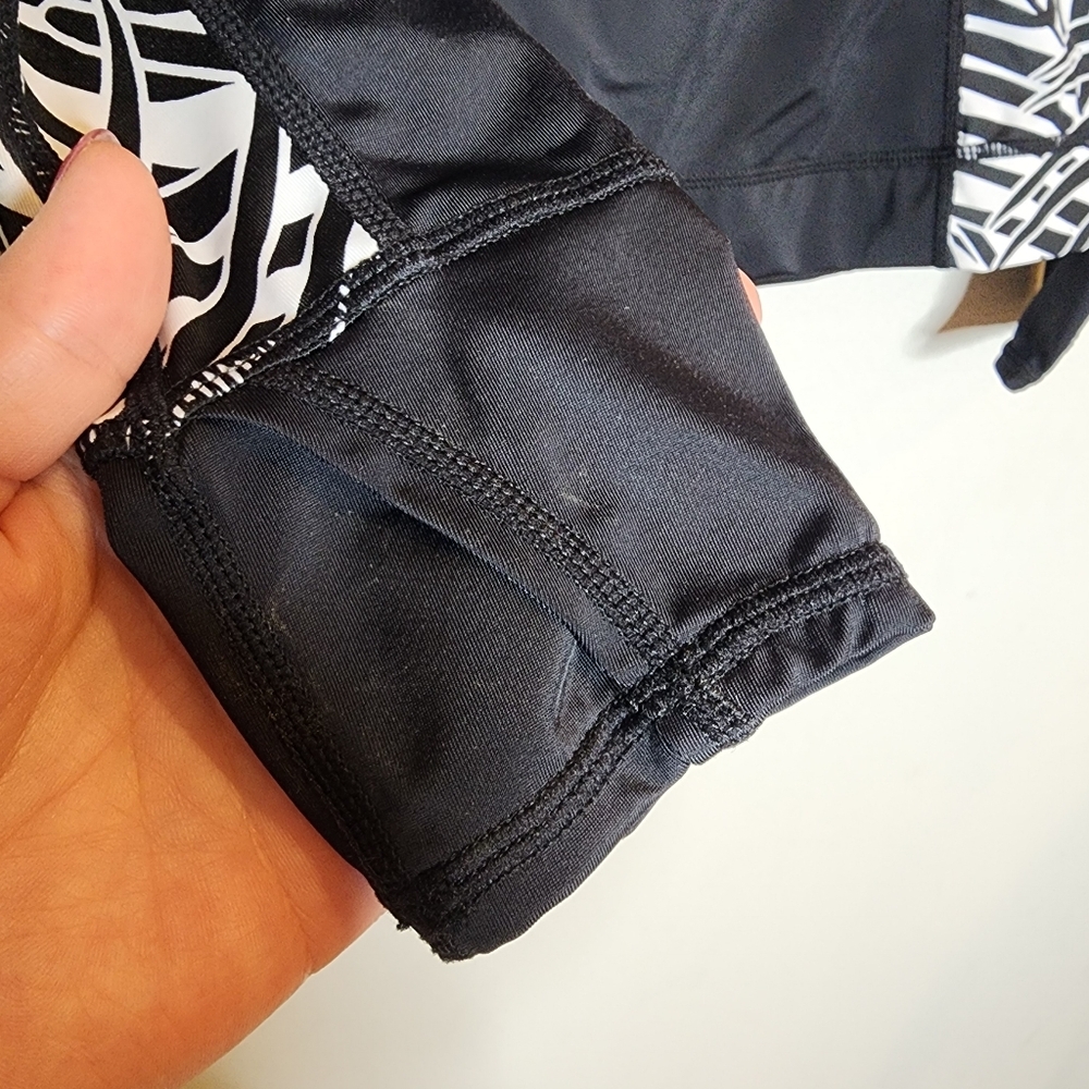 Tommy Bahama Black and White Zebra Coverup - Picture 11 of 16